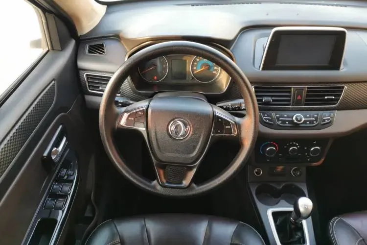 2018 DongFeng Fengon Fengon 330 1.5L 109HP L4 5MT,autocango,china used car exporter,china ev exporter,chinese used car exporter,chinese used ev exporter