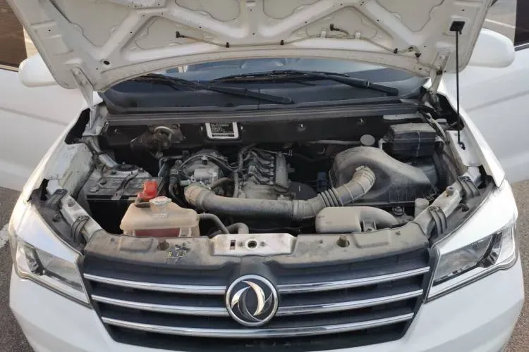 2018 DongFeng Fengon Fengon 330 1.5L 109HP L4 5MT,autocango,china used car exporter,china ev exporter,chinese used car exporter,chinese used ev exporter