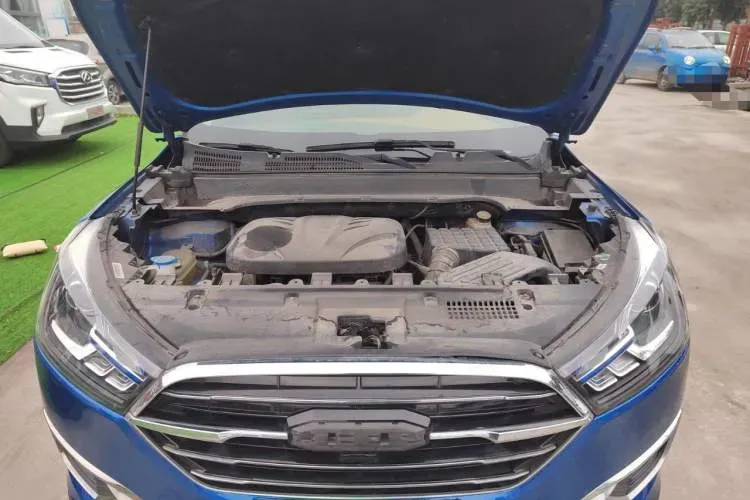 2017 Zotye T300 1.5L 112HP L4 5MT,autocango,china used car exporter,china ev exporter,chinese used car exporter,chinese used ev exporter