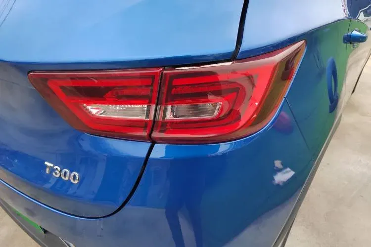 2017 Zotye T300 1.5L 112HP L4 5MT,autocango,china used car exporter,china ev exporter,chinese used car exporter,chinese used ev exporter