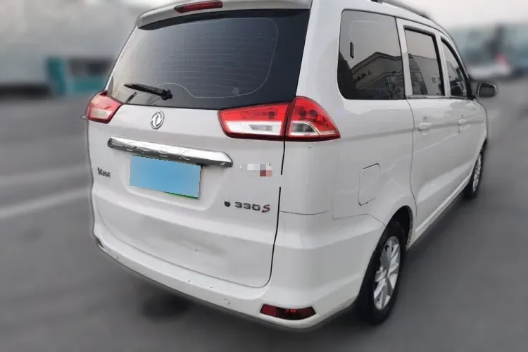2018 DongFeng Fengon Fengon 330 1.5L 109HP L4 5MT,autocango,china used car exporter,china ev exporter,chinese used car exporter,chinese used ev exporter