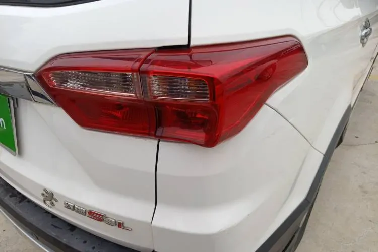 2016 BAIC Hyosow S3 1.5L 113HP L4 5MT,autocango,china used car exporter,china ev exporter,chinese used car exporter,chinese used ev exporter