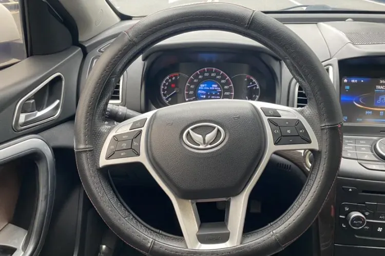 2016 BAIC Hyosow S6 1.5T 150HP L4 6MT,autocango,china used car exporter,china ev exporter,chinese used car exporter,chinese used ev exporter