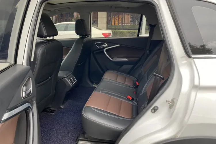 2016 BAIC Hyosow S6 1.5T 150HP L4 6MT,autocango,china used car exporter,china ev exporter,chinese used car exporter,chinese used ev exporter