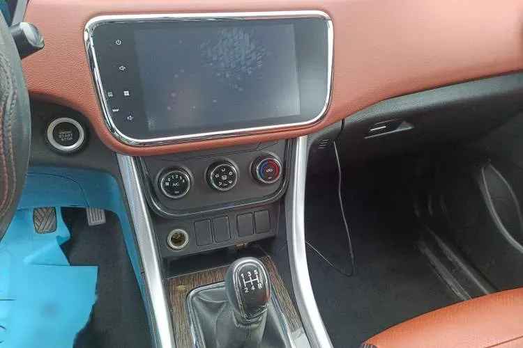 2016 BAIC Hyosow S3 1.5L 113HP L4 5MT,autocango,china used car exporter,china ev exporter,chinese used car exporter,chinese used ev exporter