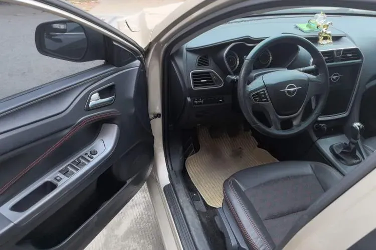 2017 HaiMa Family 1.6L 125HP L4 6MT,autocango,china used car exporter,china ev exporter,chinese used car exporter,chinese used ev exporter