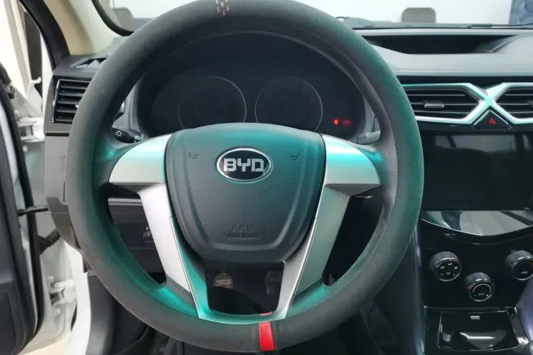 2020 BYD F3 1.5L 109HP L4 5MT,autocango,china used car exporter,china ev exporter,chinese used car exporter,chinese used ev exporter