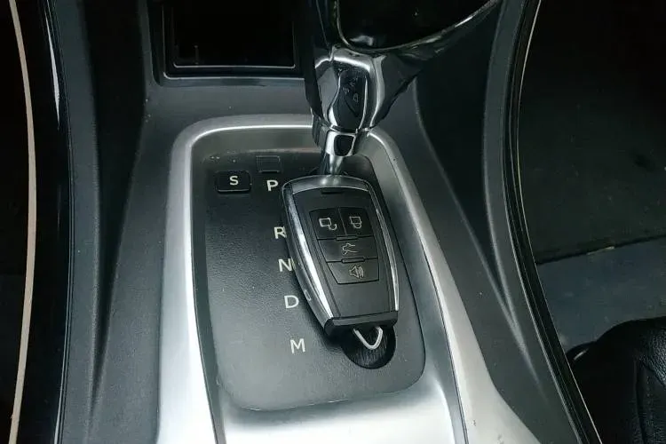 2013 BeiJing Auto Senova D70 2.0T 204HP L4 5AT,autocango,china used car exporter,china ev exporter,chinese used car exporter,chinese used ev exporter