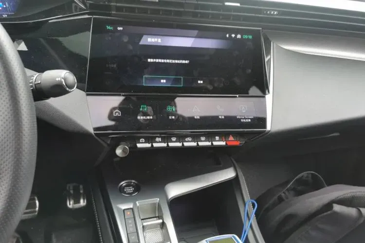 2023 Peugeot 408X 1.6T 175HP L4 8AT,autocango,china used car exporter,china ev exporter,chinese used car exporter,chinese used ev exporter