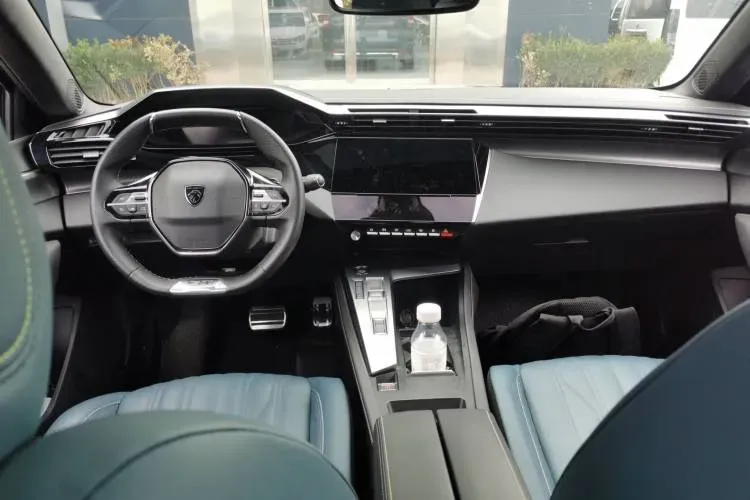 2023 Peugeot 408X 1.6T 175HP L4 8AT,autocango,china used car exporter,china ev exporter,chinese used car exporter,chinese used ev exporter