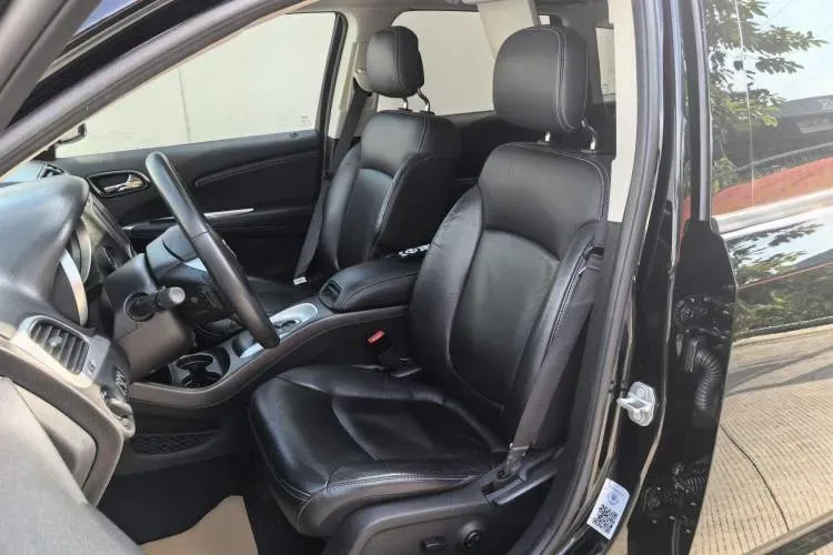 2013 Dodge JCUV 2.4L 170HP L4 6AT,autocango,china used car exporter,china ev exporter,chinese used car exporter,chinese used ev exporter