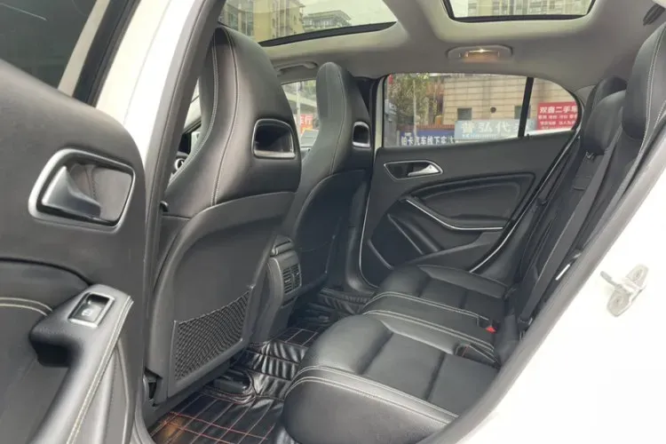 2015 Mercedes-Benz GLA Class 2.0T 184HP L4 7DCT,autocango,china used car exporter,china ev exporter,chinese used car exporter,chinese used ev exporter