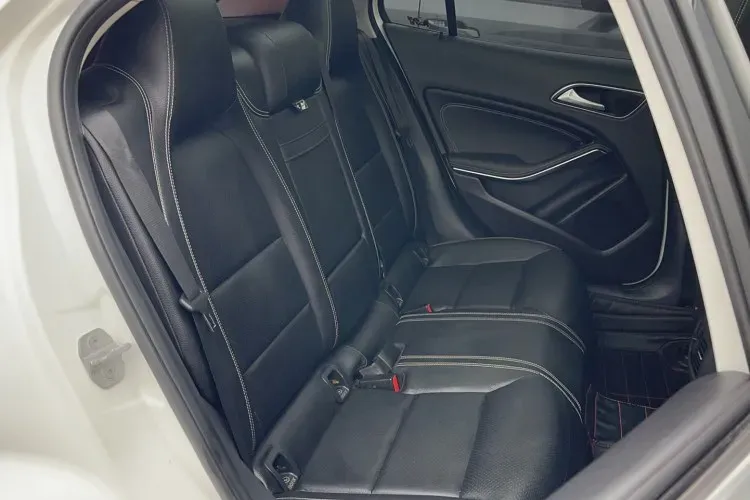 2015 Mercedes-Benz GLA Class 2.0T 184HP L4 7DCT,autocango,china used car exporter,china ev exporter,chinese used car exporter,chinese used ev exporter