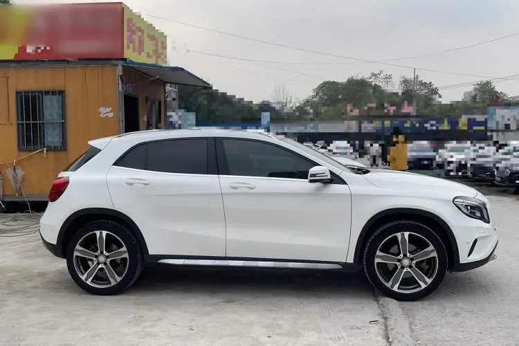 2015 Mercedes-Benz GLA Class 2.0T 184HP L4 7DCT,autocango,china used car exporter,china ev exporter,chinese used car exporter,chinese used ev exporter