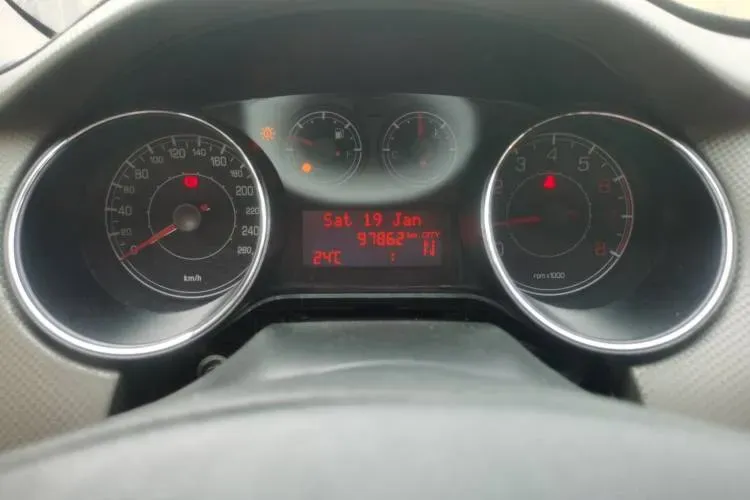 2011 Fiat Bravo 1.4T 120HP L4 6AMT,autocango,china used car exporter,china ev exporter,chinese used car exporter,chinese used ev exporter