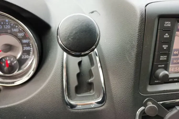 2013 Chrysler 300C 3.6L 286HP V6 8AT,autocango,china used car exporter,china ev exporter,chinese used car exporter,chinese used ev exporter