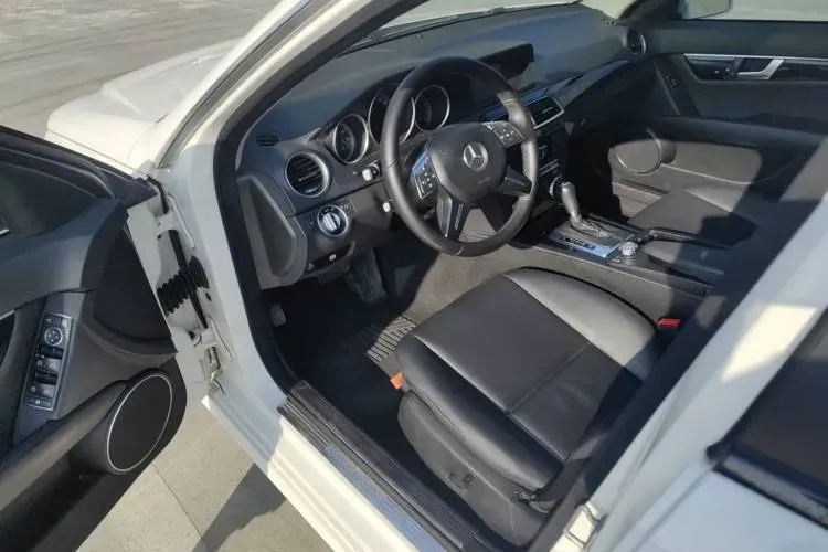 2013 Mercedes-Benz C Class 1.8T 156HP L4 7AT,autocango,china used car exporter,china ev exporter,chinese used car exporter,chinese used ev exporter