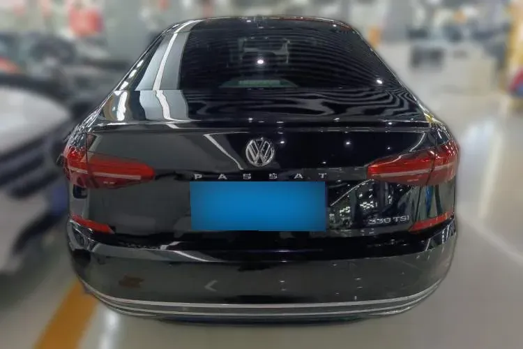 2020 Volkswagen Passat 2.0T 186HP L4 7DCT,autocango,china used car exporter,china ev exporter,chinese used car exporter,chinese used ev exporter