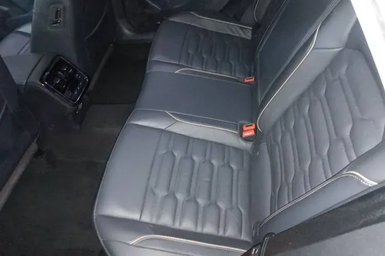 2020 Volkswagen Passat 2.0T 186HP L4 7DCT,autocango,china used car exporter,china ev exporter,chinese used car exporter,chinese used ev exporter