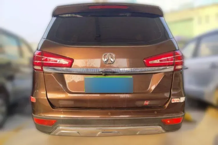 2017 BAIC WeiWang M50F 1.5L 116HP L4 5MT,autocango,china used car exporter,china ev exporter,chinese used car exporter,chinese used ev exporter