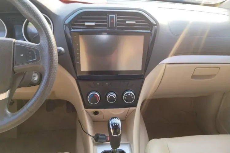 2015 NLM Motor QiTeng EX80 1.5L 116HP L4 5MT,autocango,china used car exporter,china ev exporter,chinese used car exporter,chinese used ev exporter