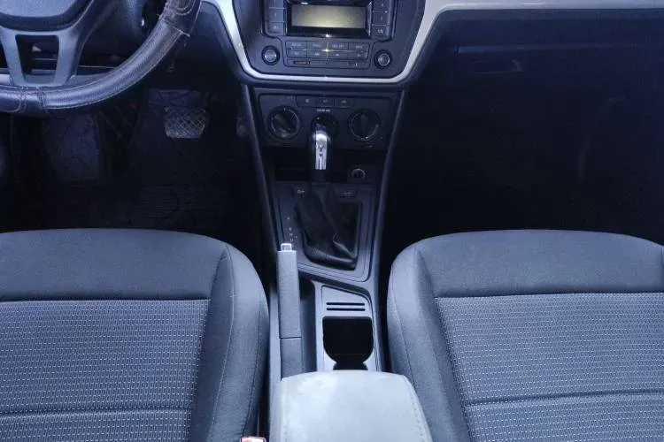 2017 Volkswagen Lavida 1.6L 110HP L4 6AT,autocango,china used car exporter,china ev exporter,chinese used car exporter,chinese used ev exporter