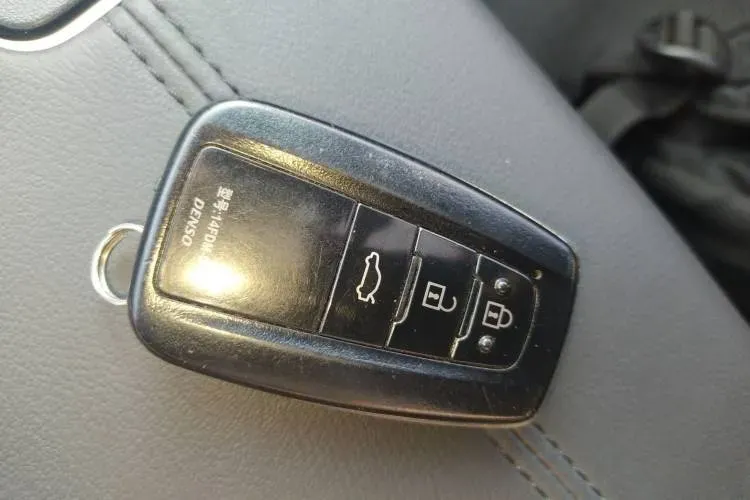 2019 Toyota Avalon 2.5L 209HP L4 8AT,autocango,china used car exporter,china ev exporter,chinese used car exporter,chinese used ev exporter