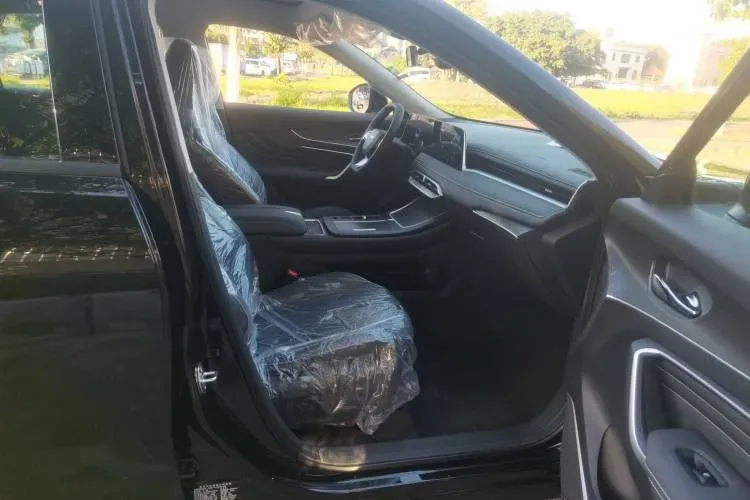 2023 Venucia Grand V DD-i 1.5T 163HP L4 E-CVT PHEV 18.4KWH,autocango,china used car exporter,china ev exporter,chinese used car exporter,chinese used ev exporter