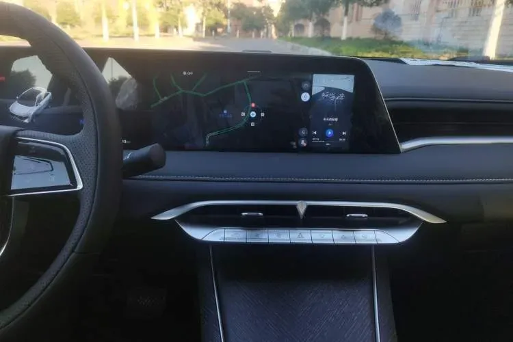 2023 Venucia Grand V DD-i 1.5T 163HP L4 E-CVT PHEV 18.4KWH,autocango,china used car exporter,china ev exporter,chinese used car exporter,chinese used ev exporter