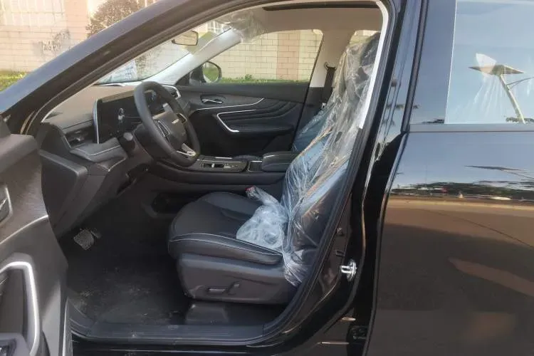 2023 Venucia Grand V DD-i 1.5T 163HP L4 E-CVT PHEV 18.4KWH,autocango,china used car exporter,china ev exporter,chinese used car exporter,chinese used ev exporter