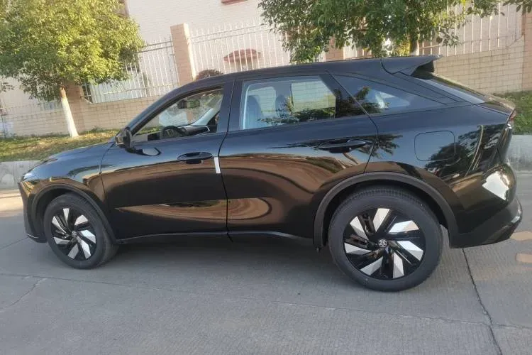 2023 Venucia Grand V DD-i 1.5T 163HP L4 E-CVT PHEV 18.4KWH,autocango,china used car exporter,china ev exporter,chinese used car exporter,chinese used ev exporter