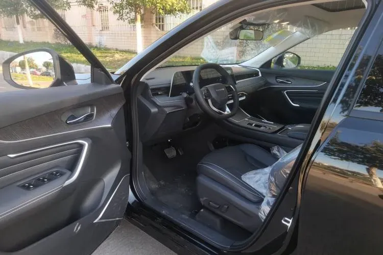 2023 Venucia Grand V DD-i 1.5T 163HP L4 E-CVT PHEV 18.4KWH,autocango,china used car exporter,china ev exporter,chinese used car exporter,chinese used ev exporter