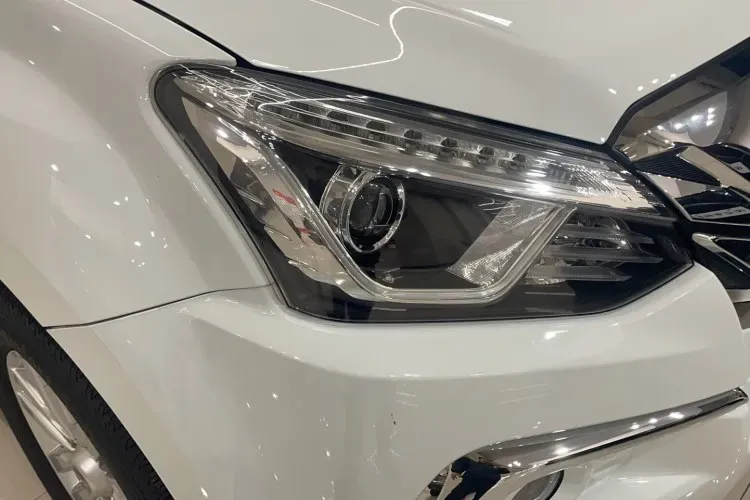 2022 Isuzu Mu-X 2.0T 220HP L4 8AT,autocango,china used car exporter,china ev exporter,chinese used car exporter,chinese used ev exporter