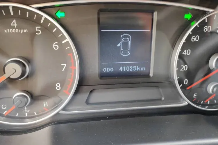 2016 Landwind X5 1.5T 150HP L4 CVT,autocango,china used car exporter,china ev exporter,chinese used car exporter,chinese used ev exporter