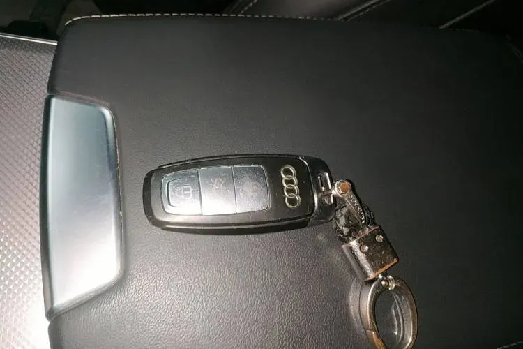 2019 Audi A6L 2.0T 224HP L4 7DCT,autocango,china used car exporter,china ev exporter,chinese used car exporter,chinese used ev exporter