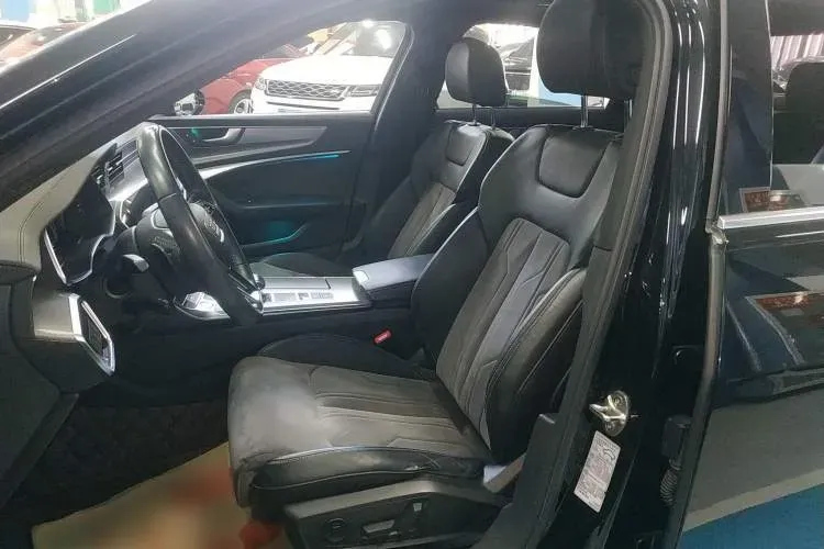 2019 Audi A6L 2.0T 224HP L4 7DCT,autocango,china used car exporter,china ev exporter,chinese used car exporter,chinese used ev exporter