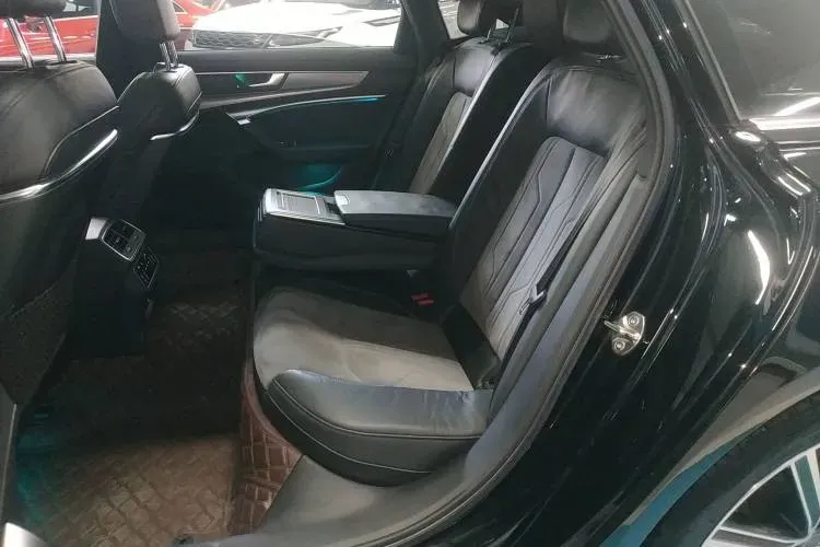 2019 Audi A6L 2.0T 224HP L4 7DCT,autocango,china used car exporter,china ev exporter,chinese used car exporter,chinese used ev exporter