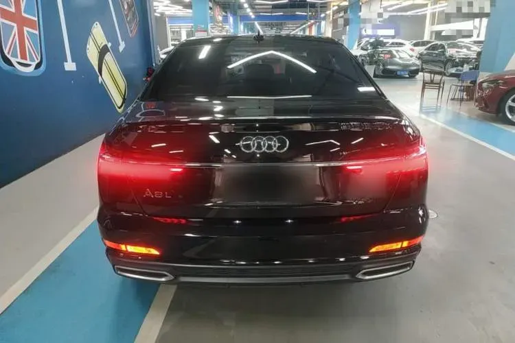 2019 Audi A6L 2.0T 224HP L4 7DCT,autocango,china used car exporter,china ev exporter,chinese used car exporter,chinese used ev exporter