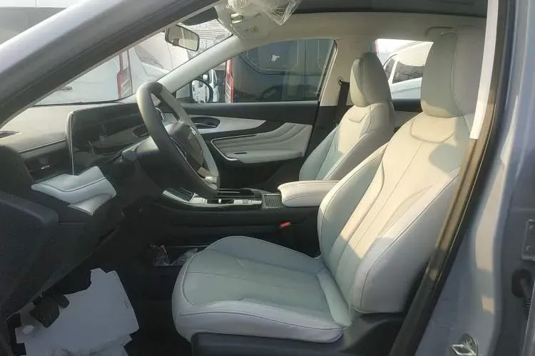 2023 Venucia Grand V DD-i 1.5T 163HP L4 E-CVT PHEV 18.4KWH,autocango,china used car exporter,china ev exporter,chinese used car exporter,chinese used ev exporter