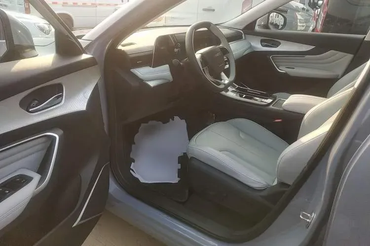 2023 Venucia Grand V DD-i 1.5T 163HP L4 E-CVT PHEV 18.4KWH,autocango,china used car exporter,china ev exporter,chinese used car exporter,chinese used ev exporter