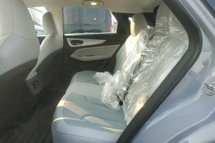 2023 Venucia Grand V DD-i 1.5T 163HP L4 E-CVT PHEV 18.4KWH,autocango,china used car exporter,china ev exporter,chinese used car exporter,chinese used ev exporter