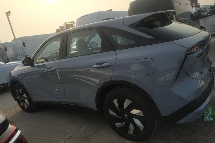 2023 Venucia Grand V DD-i 1.5T 163HP L4 E-CVT PHEV 18.4KWH,autocango,china used car exporter,china ev exporter,chinese used car exporter,chinese used ev exporter