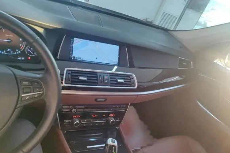 2015 BMW 5 Series GT 2.0T 245HP L4 8AT,autocango,china used car exporter,china ev exporter,chinese used car exporter,chinese used ev exporter