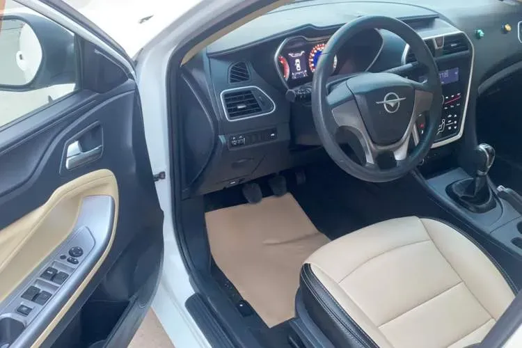 2017 HaiMa Family 1.6L 125HP L4 6MT,autocango,china used car exporter,china ev exporter,chinese used car exporter,chinese used ev exporter