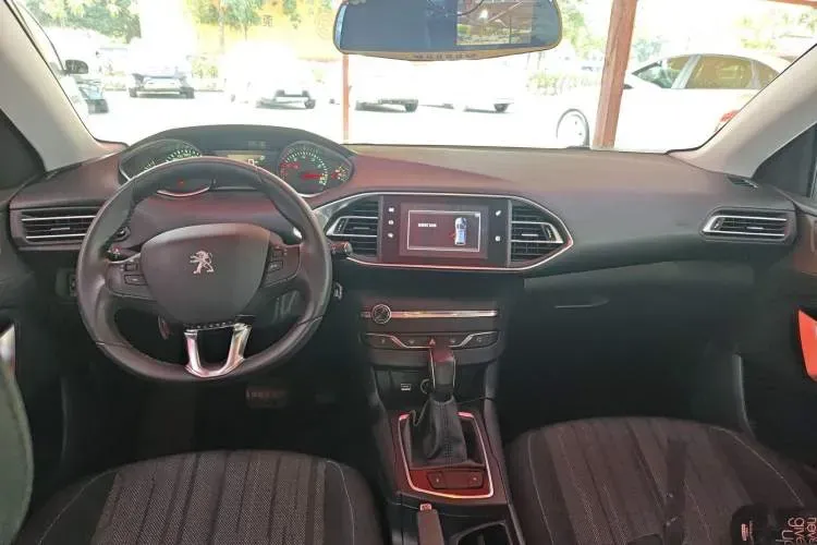 2015 Peugeot 308S 1.2T 136HP L3 6AT,autocango,china used car exporter,china ev exporter,chinese used car exporter,chinese used ev exporter