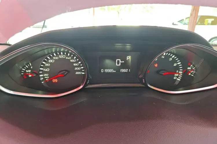 2015 Peugeot 308S 1.2T 136HP L3 6AT,autocango,china used car exporter,china ev exporter,chinese used car exporter,chinese used ev exporter