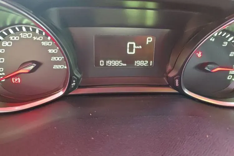 2015 Peugeot 308S 1.2T 136HP L3 6AT,autocango,china used car exporter,china ev exporter,chinese used car exporter,chinese used ev exporter