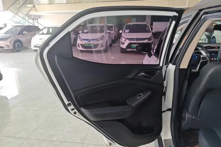 2018 BYD Yuan BEV 43.2KWH,autocango,china used car exporter,china ev exporter,chinese used car exporter,chinese used ev exporter