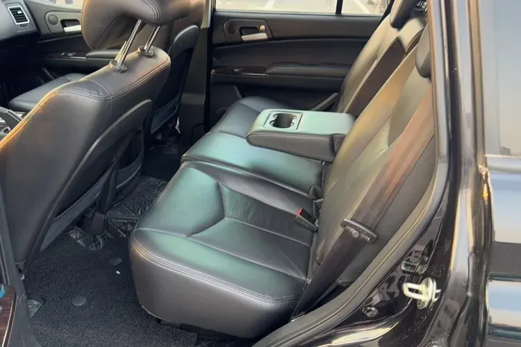 2011 Roewe W5 3.2L 220HP L6 5AT,autocango,china used car exporter,china ev exporter,chinese used car exporter,chinese used ev exporter