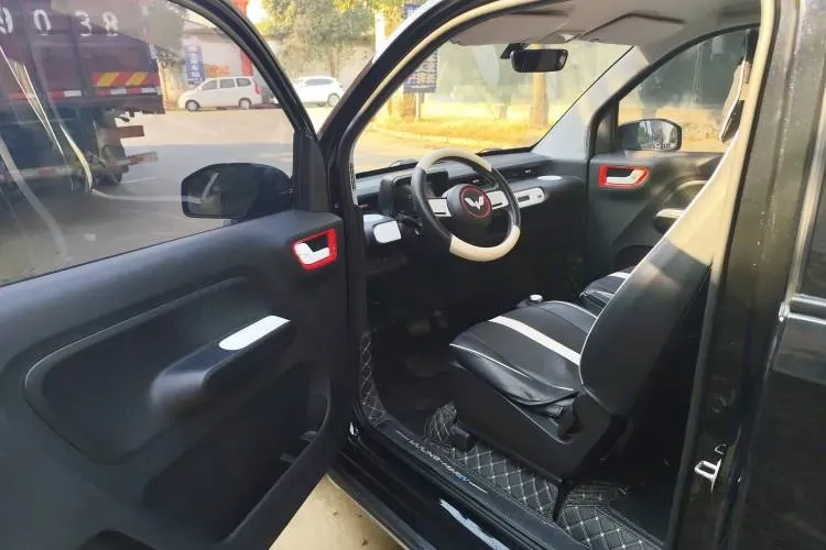 2022 WuLing HongGuang MINI EV BEV 17.3KWH,autocango,china used car exporter,china ev exporter,chinese used car exporter,chinese used ev exporter